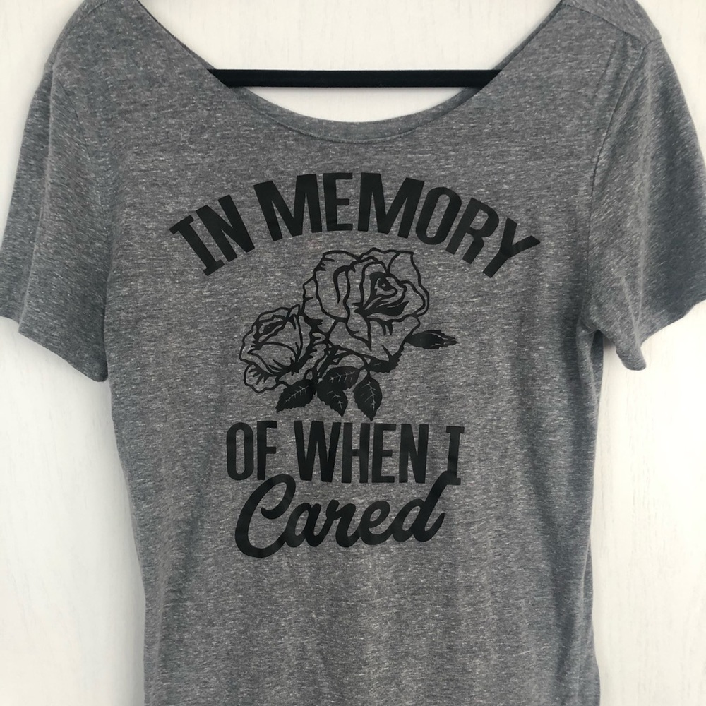 Off the shoulder tee shirt.